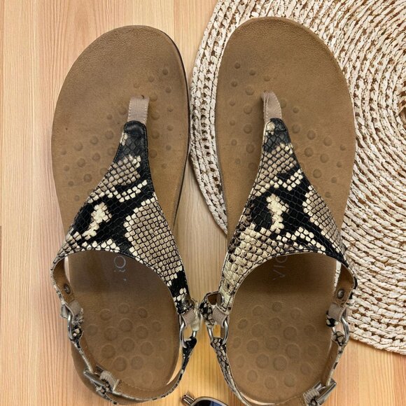 Vionic Kirra Sandals Snake Print T Strap Slingback Casual Shoes GUC Size 8 - Picture 7 of 9